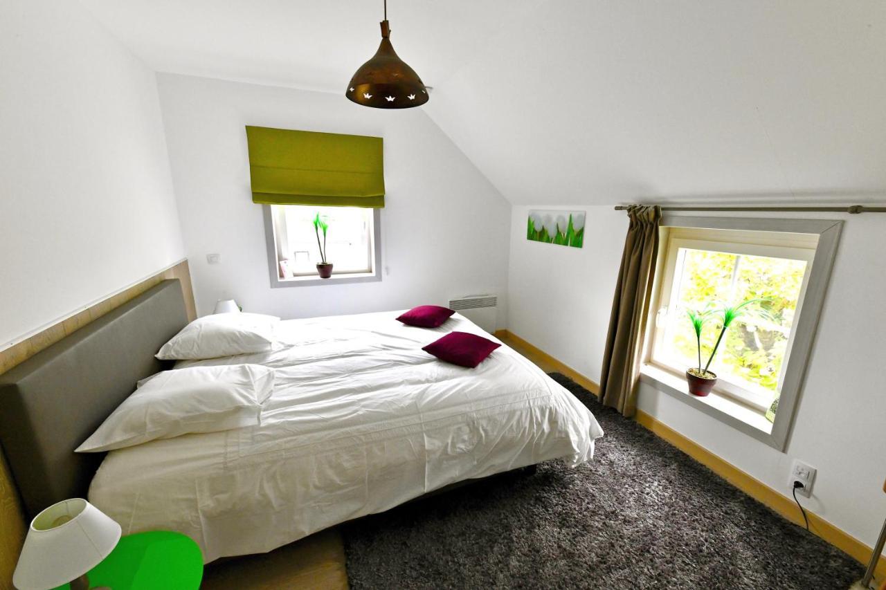 Qui Dort D'Isnes Bed & Breakfast Екстериор снимка