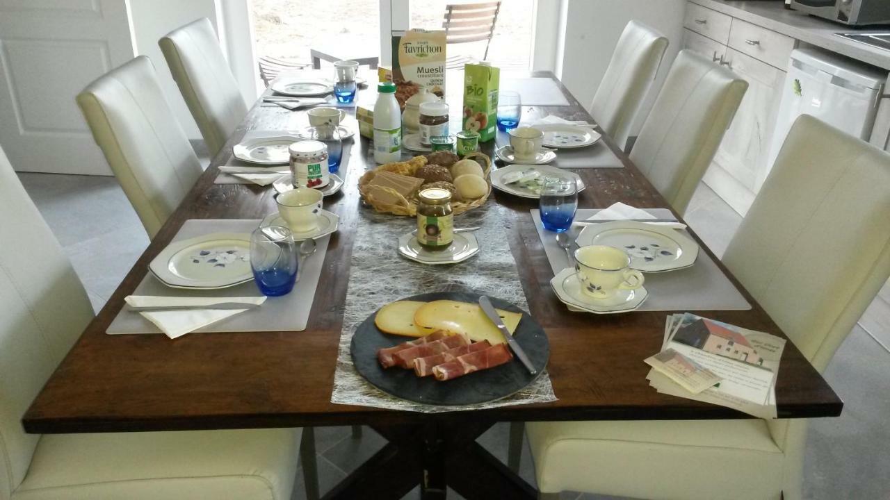 Qui Dort D'Isnes Bed & Breakfast Екстериор снимка